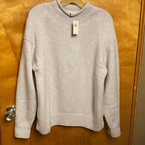 BANANA REPUBLIC. Light Lavender Crewneck Sweater. Size M. Nice thick fabric. NWT